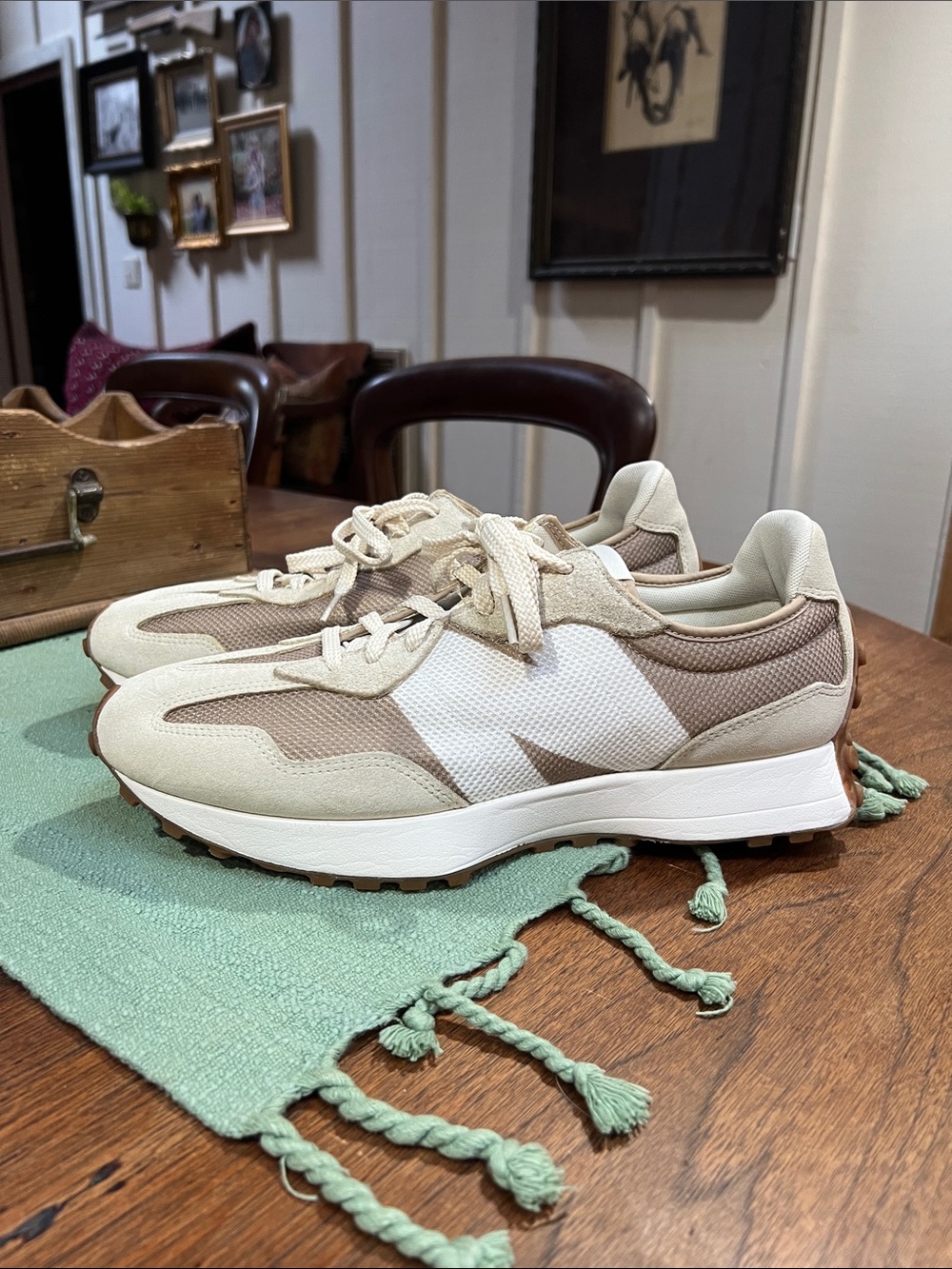 New Balance 327 Athletic Shoes